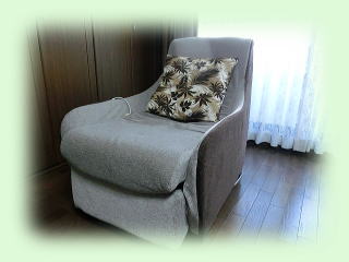 施術用のマッサージチェア